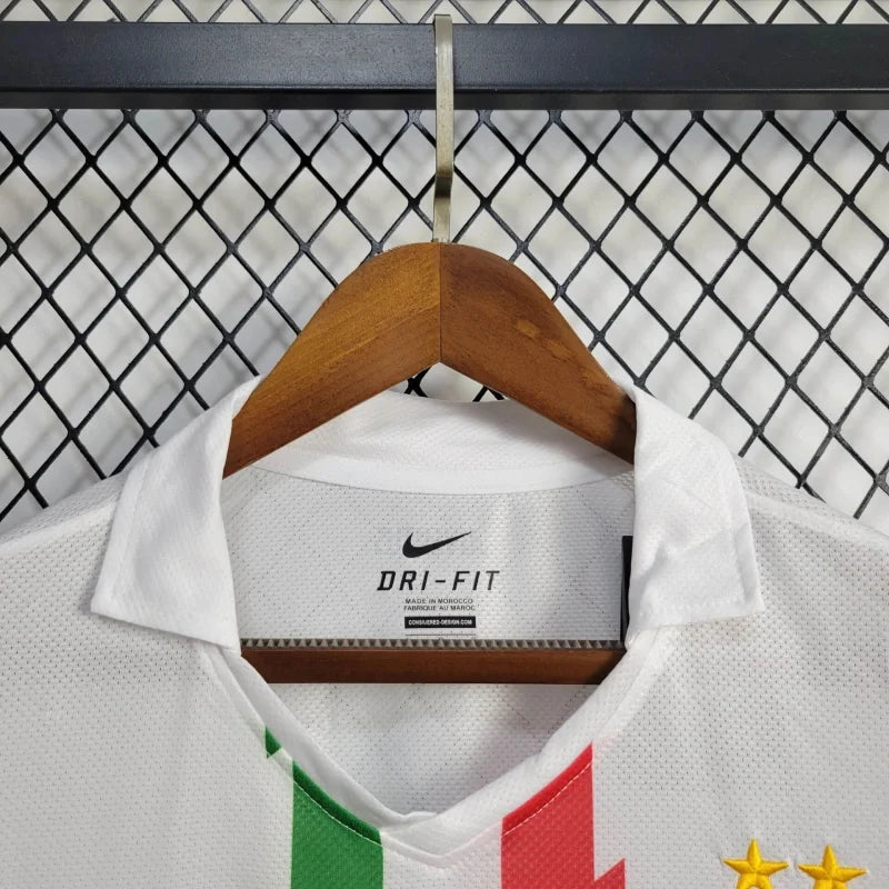 2010-2011 Retro Juventus Away Jersey - Image 2