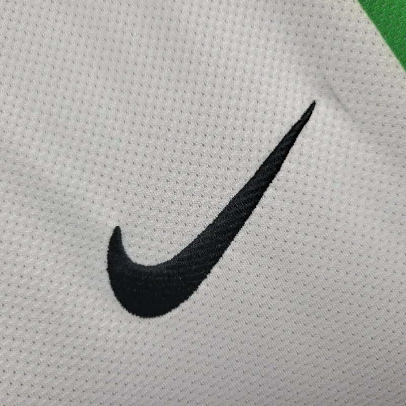 2010-2011 Retro Juventus Away Jersey - Image 3