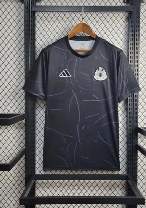 2024-2025 Newcastle United Pre match training Wear