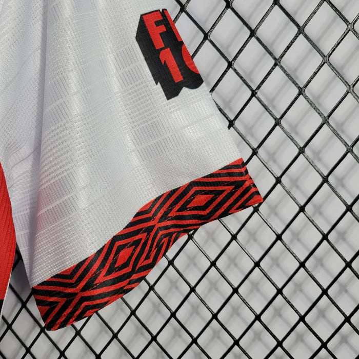 Flamengo Retro 1995-1996 Away Kit - Image 6