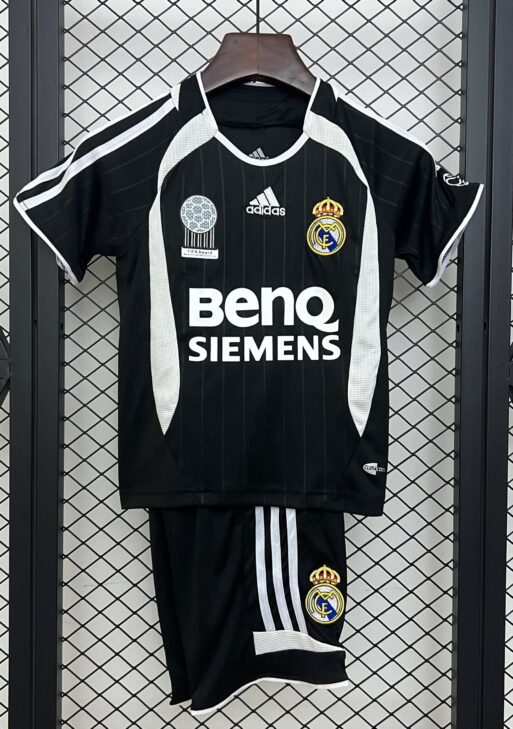 2006/2007 Retro Real Madrid Away Kit Kids Size