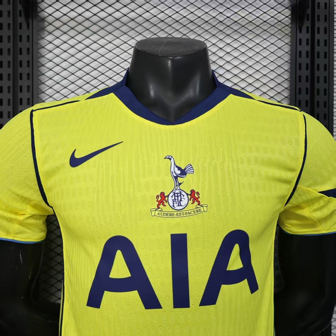 2025/2026 Tottenham Third Away Kit - Image 2