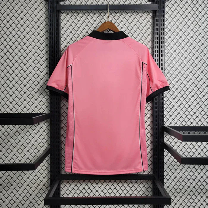 Juventus Retro 1997-1998 Away Kit - Image 1