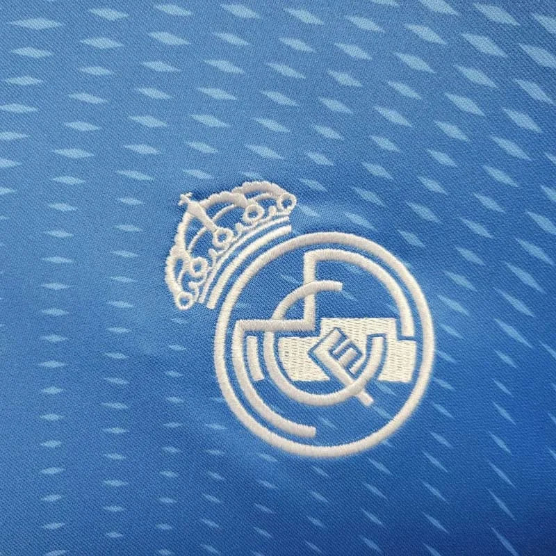 2025/2026 Real Madrid Goalkeeper Kit - Image 3