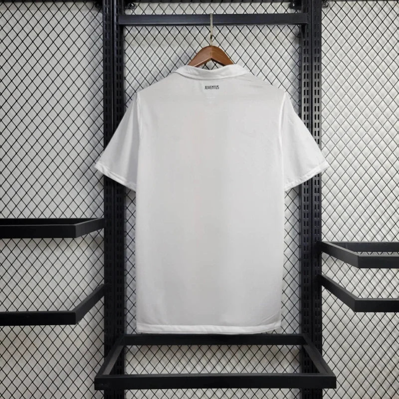 2010-2011 Retro Juventus Away Jersey - Image 1