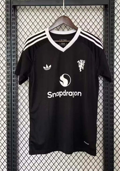 2024/2025 Manchester United Goalkeeper Third Away