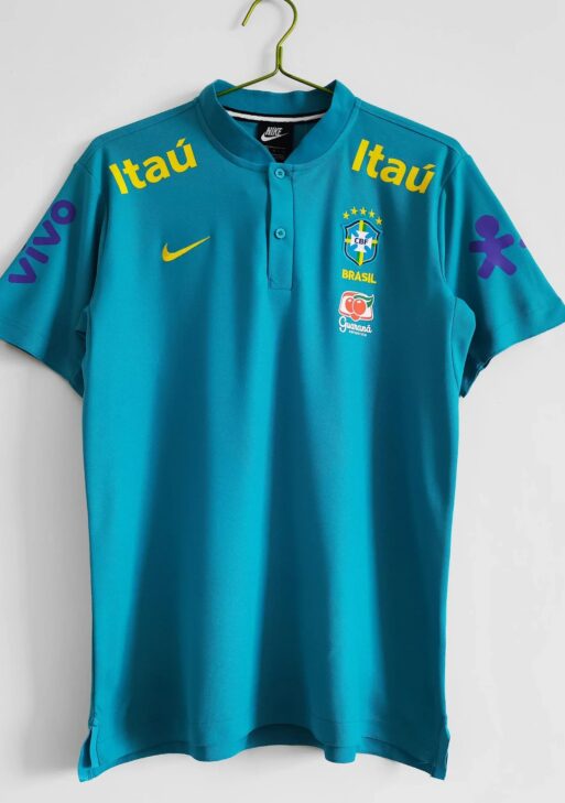 Brazil Retro 2022 Training Kit