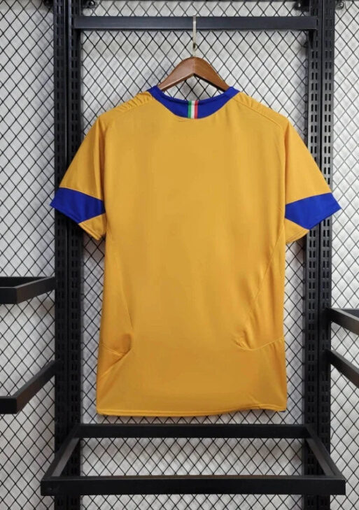 2005-2006 Retro Juventus Third Away Jersey