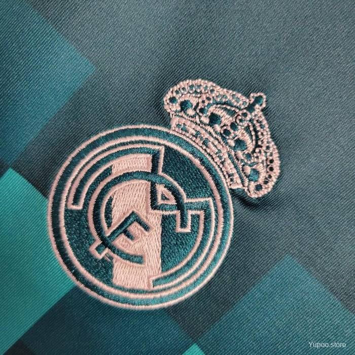 Real Madrid Retro 2017-2018 Third Kit Long Sleeve - Image 4