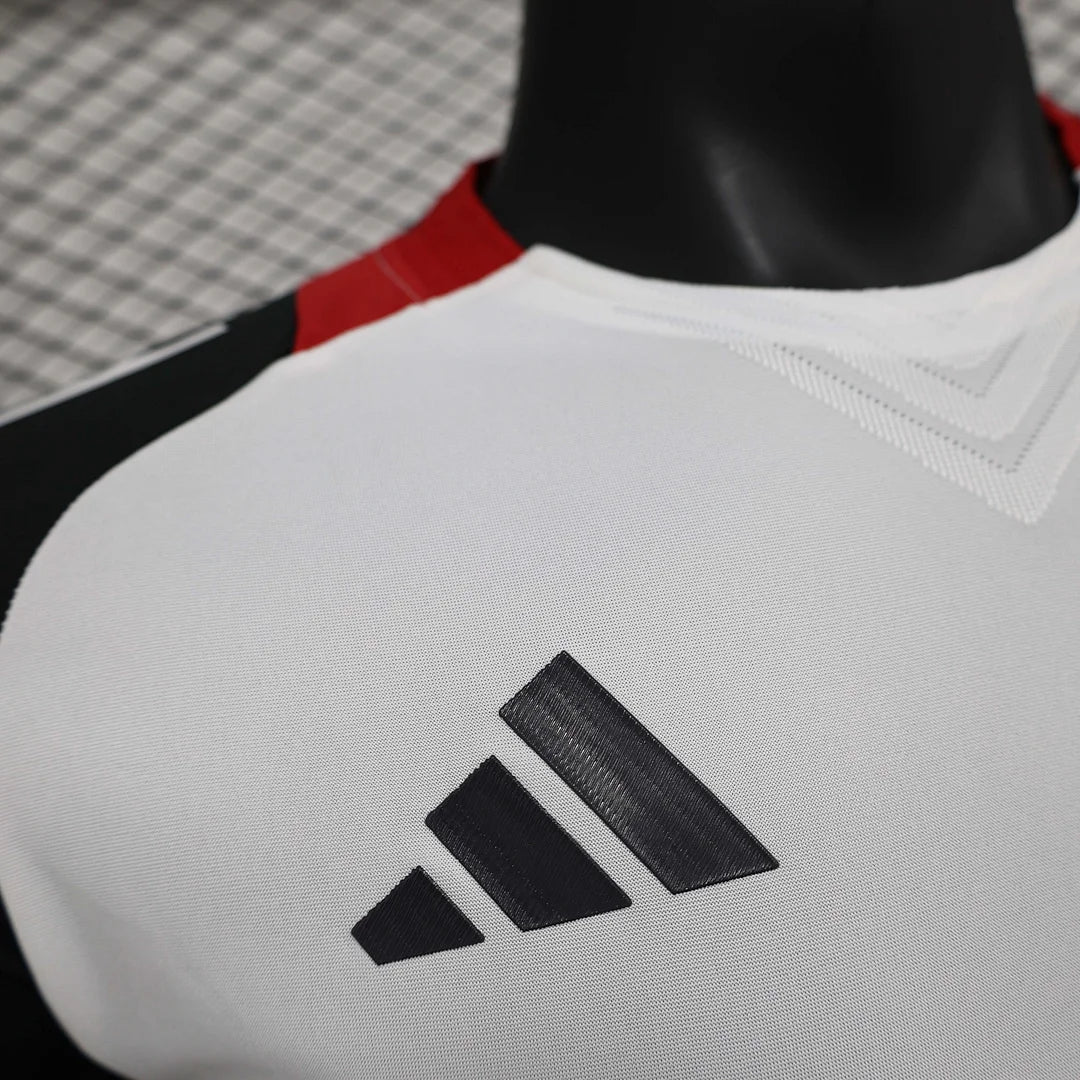 2024/2025 Manchester United Pre-match kit - Image 3