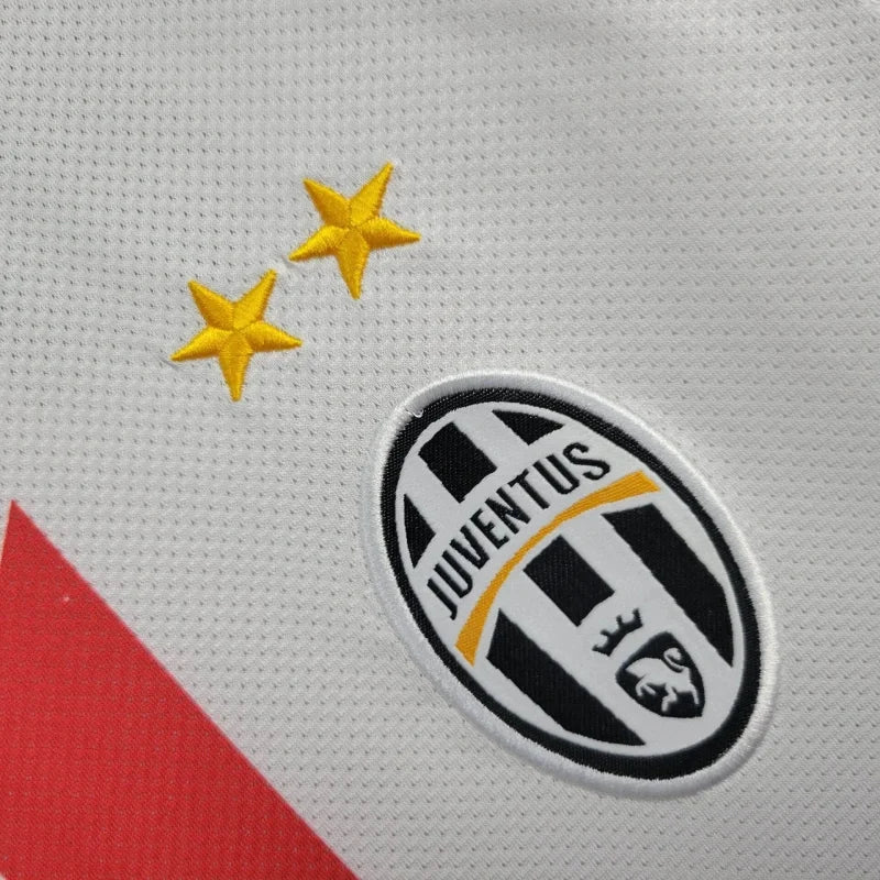 2010-2011 Retro Juventus Away Jersey - Image 4