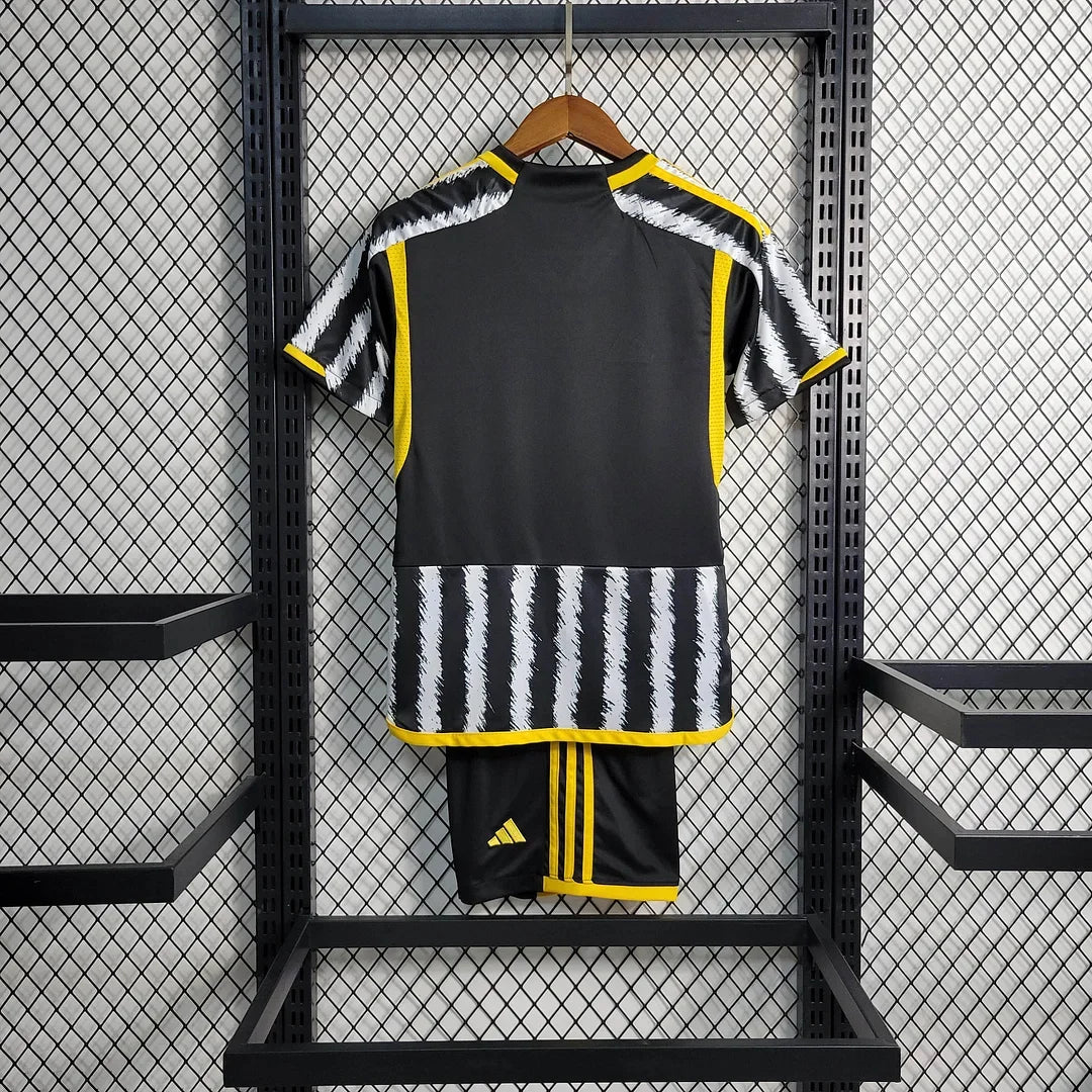 2023/2024 Juventus Home Kids Size - Image 1