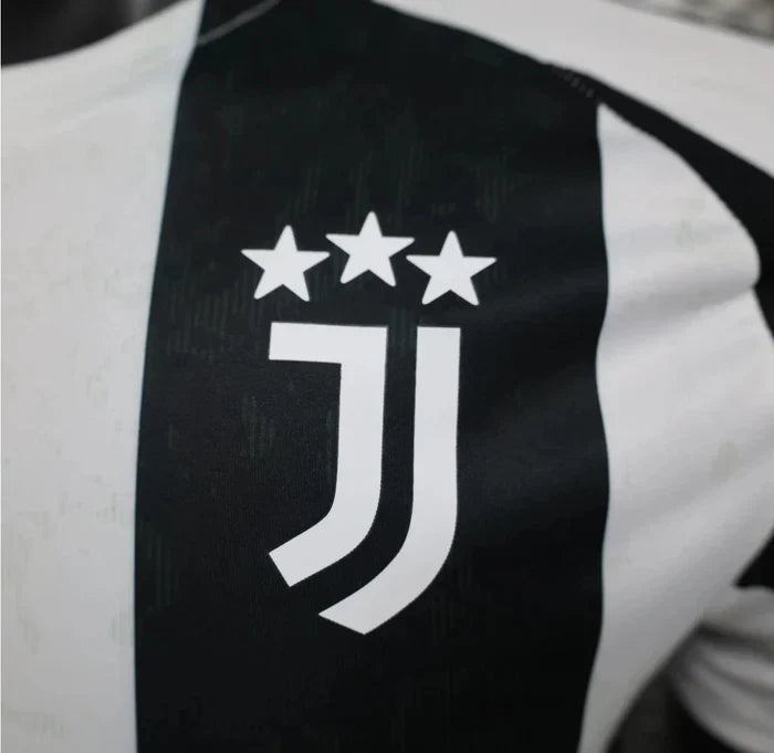 Juventus 2024/2025 Home Kit - Image 4