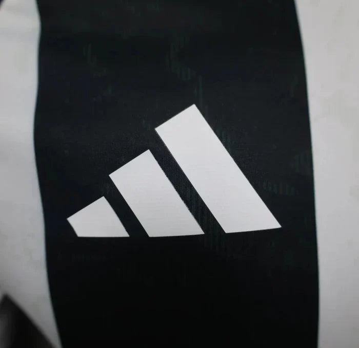Juventus 2024/2025 Home Kit - Image 3