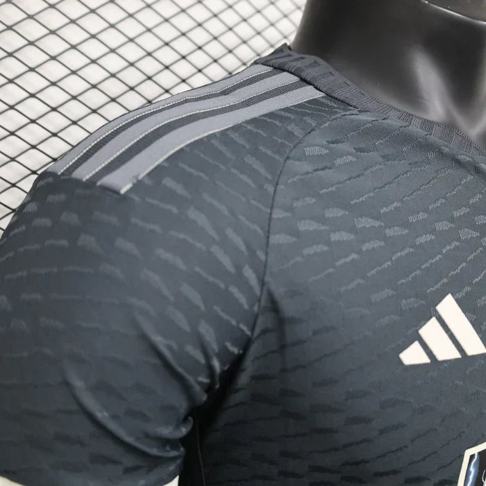 Juventus 2023/2024 Thrid Kit - Image 5