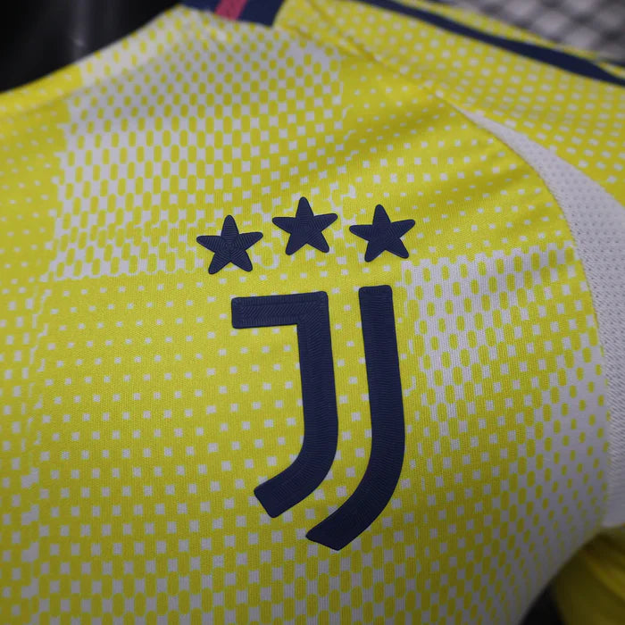 Juventus 2024/2025 Away Kit - Image 4