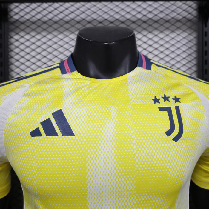 Juventus 2024/2025 Away Kit - Image 2