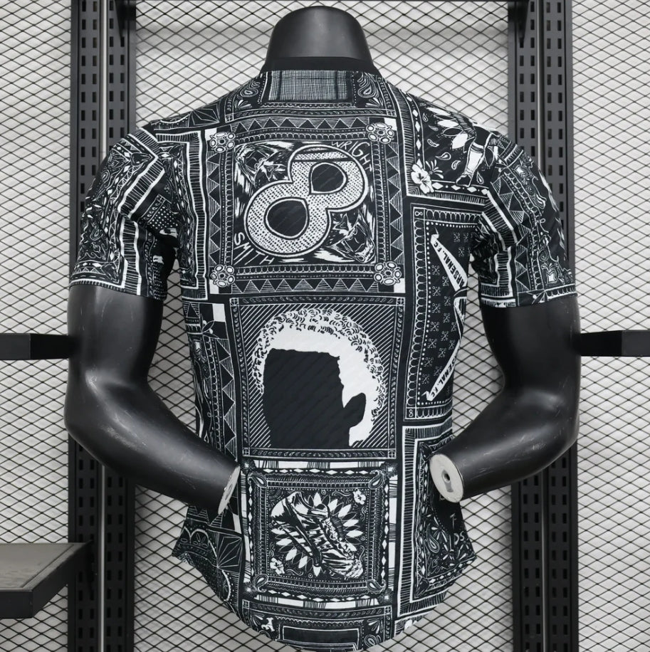 Arsenal "Heritage" Limited Jersey - Image 1