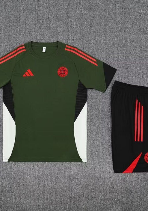 2025/2026 Bayern Munchen Training Set