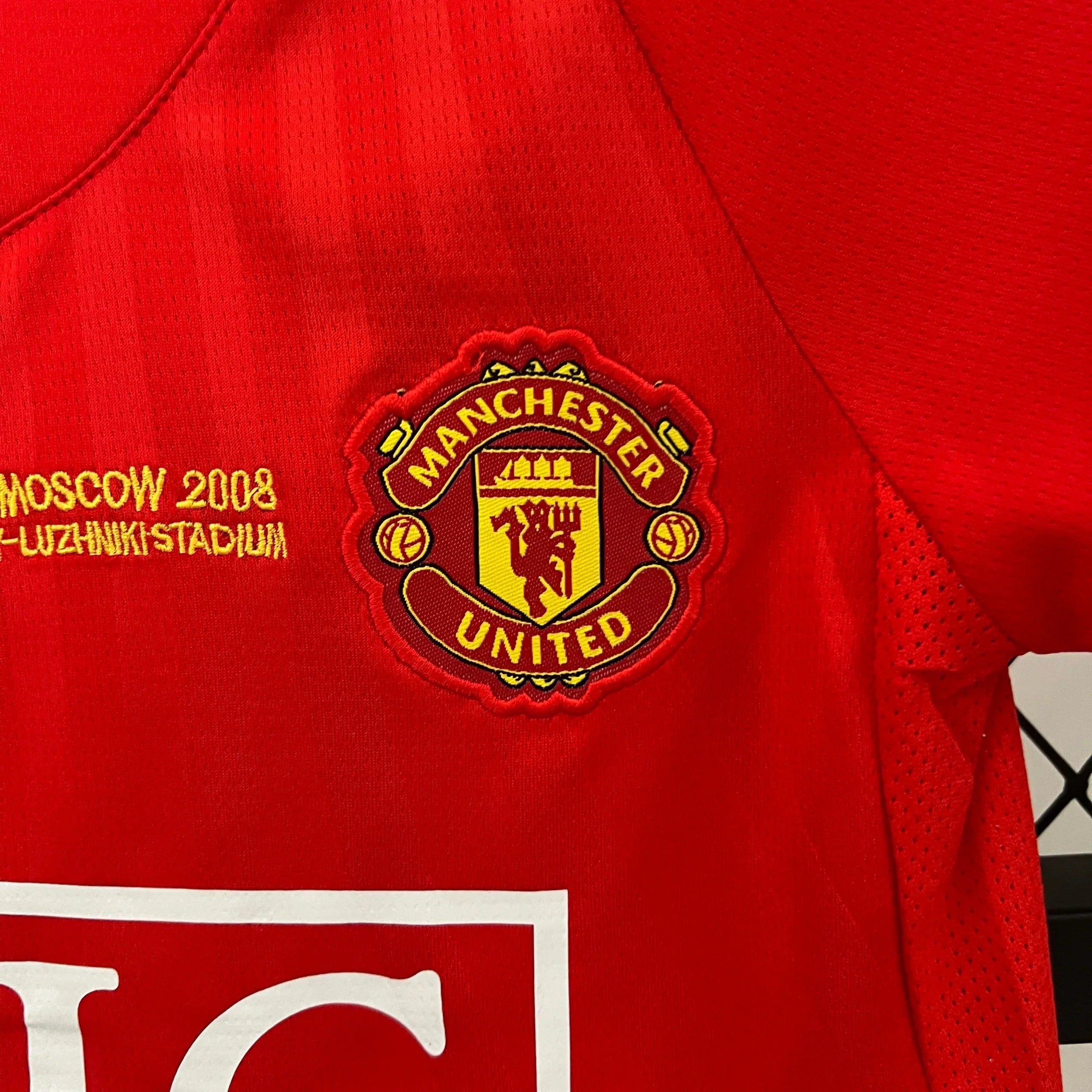Manchester United Retro 2006/2007 Home Jersey Kids Size - Image 4