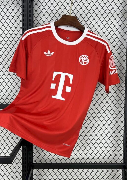 2025/2026 Bayern Munchen Goalkeeper Red Kit