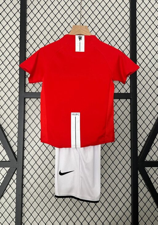 Manchester United Retro 2006/2007 Home Jersey Kids Size